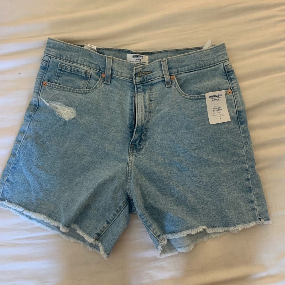 Brand New Levi’s Women Shorts